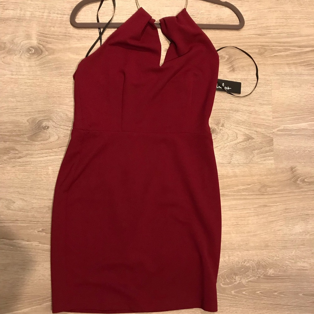 Lulu’s maroon bodycon dress